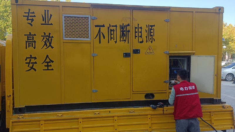 晋中柴油发电机组和UPS电源配合使用时，如何避免切换过程中的电力中断？